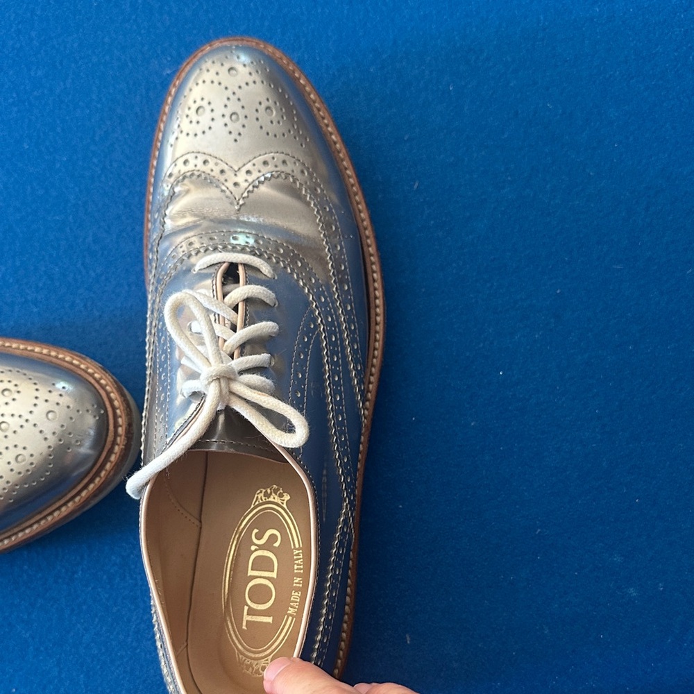 TOD'S Women’s Silver Brogue Shoes - Picture 6 of 8